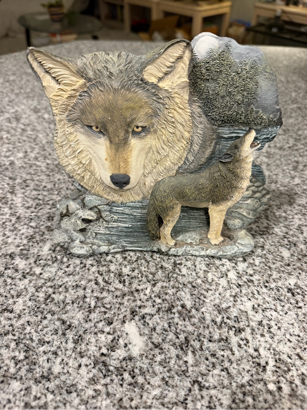 Decorative Gray Wolf Figurine Home Art Sculpture